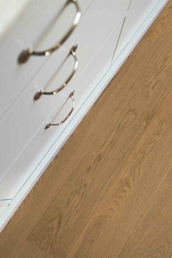 Brown Cabin Oak - Image 4